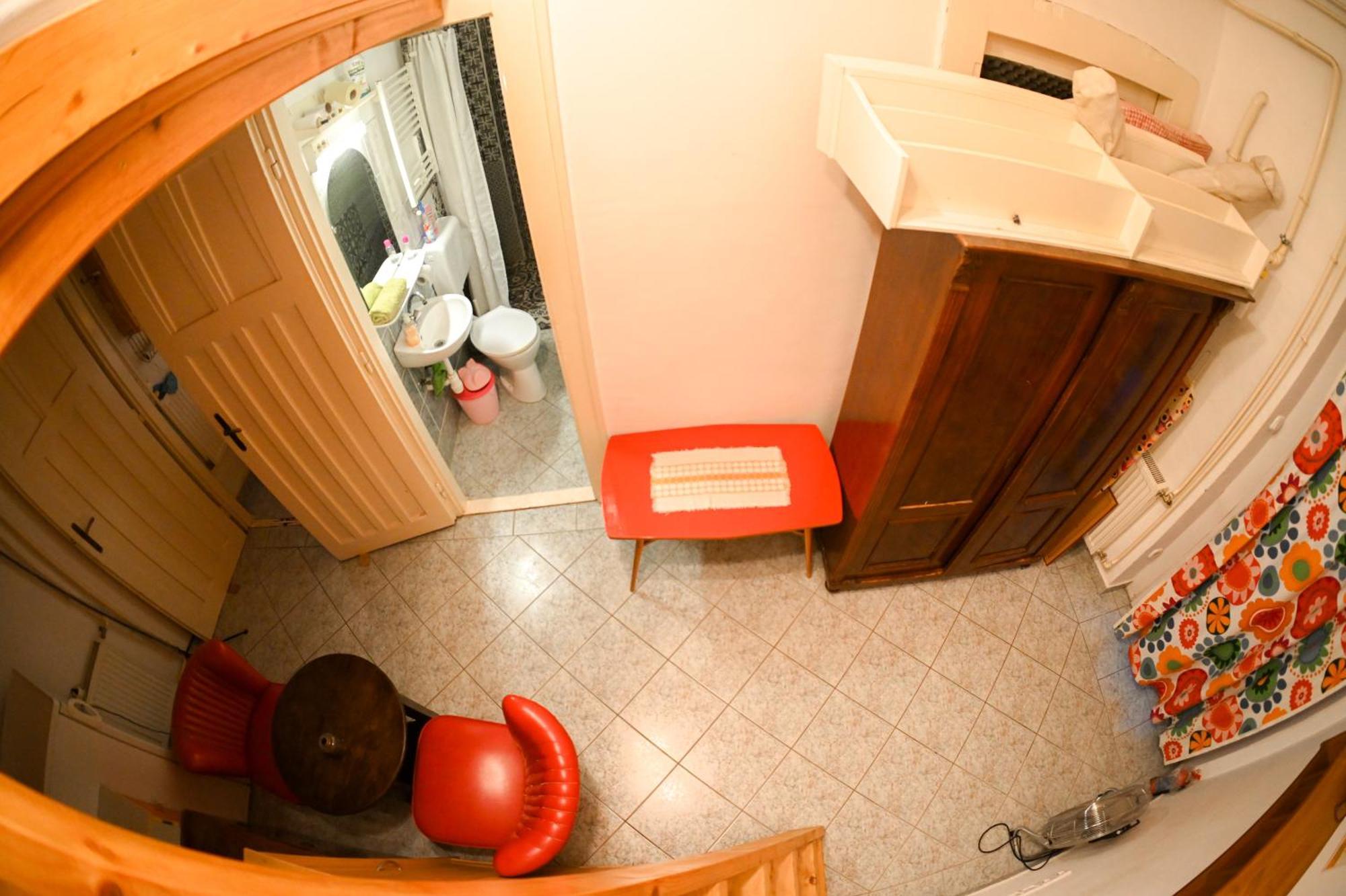Downtown Cozy Private Studio For 1-2 People * Budapest